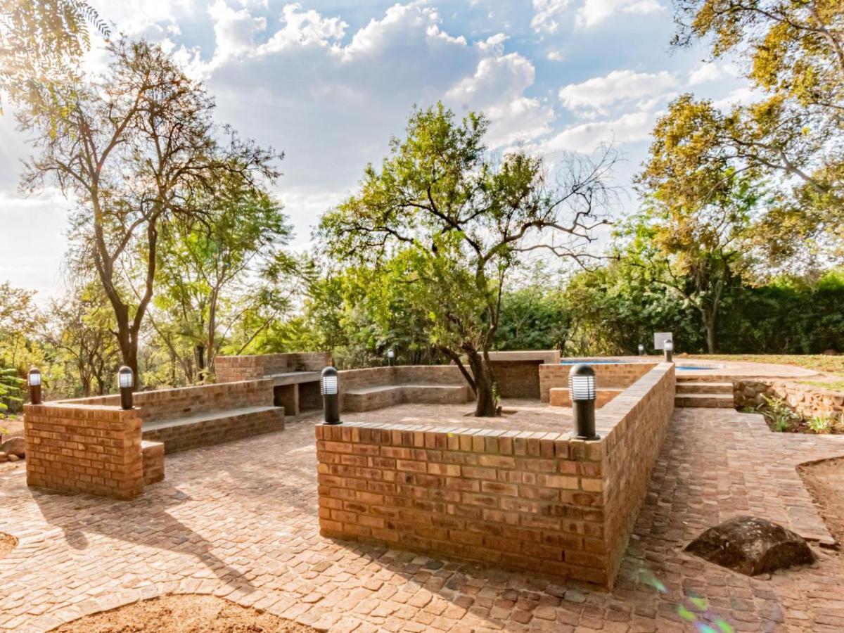 Featherwood Farm & Nyala Lodge Rayton Exterior photo