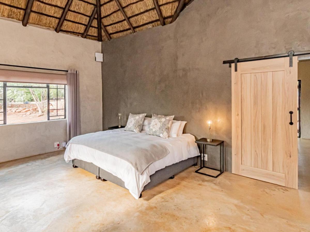 Featherwood Farm & Nyala Lodge Rayton Room photo