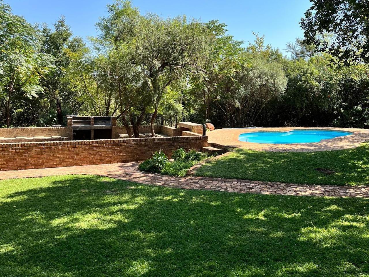 Featherwood Farm & Nyala Lodge Rayton Exterior photo