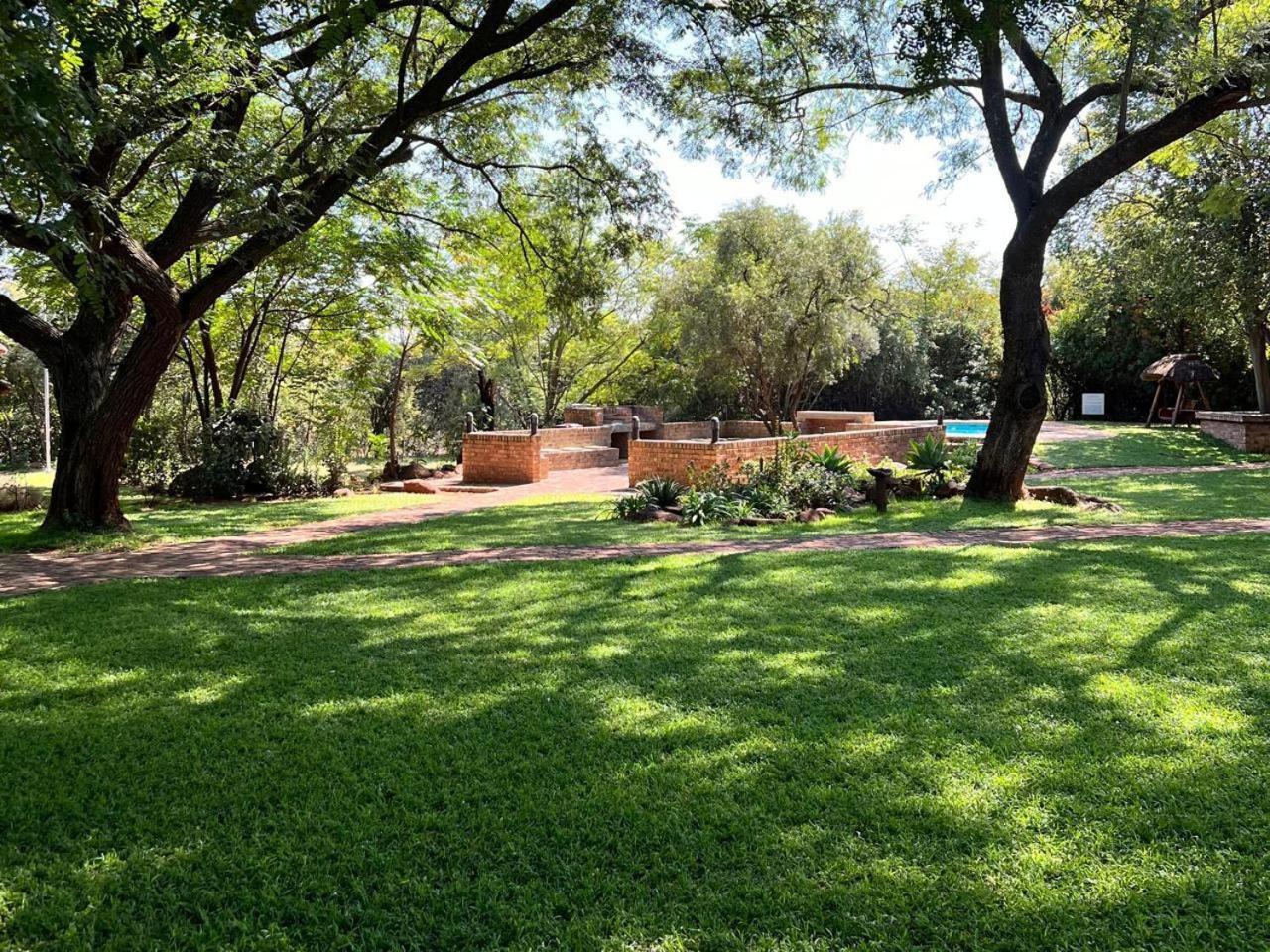 Featherwood Farm & Nyala Lodge Rayton Exterior photo