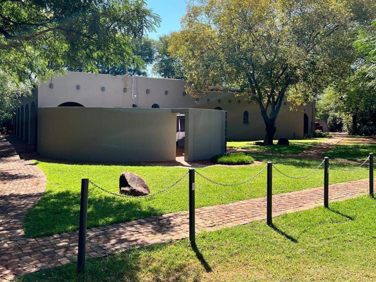 Featherwood Farm & Nyala Lodge Rayton Exterior photo